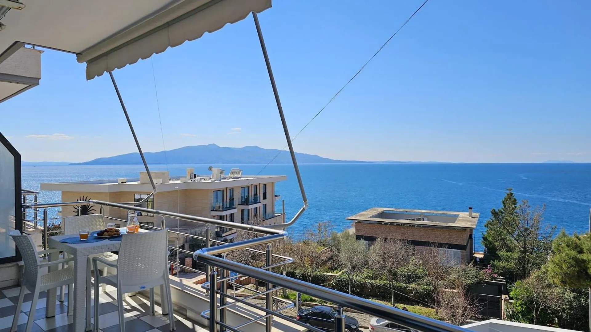 Seaside Serenity Apartment With Views Saranda