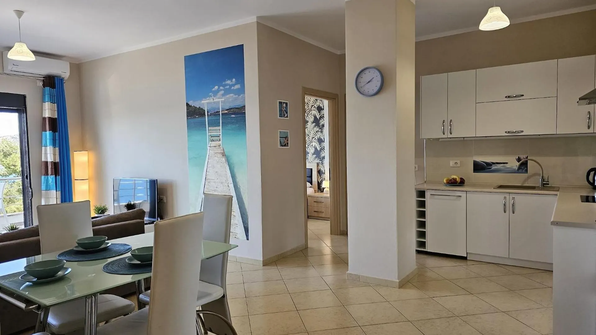 Seaside Serenity Apartment With Views Saranda 0*,